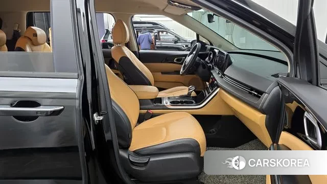 Kia Carnival 4th generation 2022 Черный из Кореи, фото 2