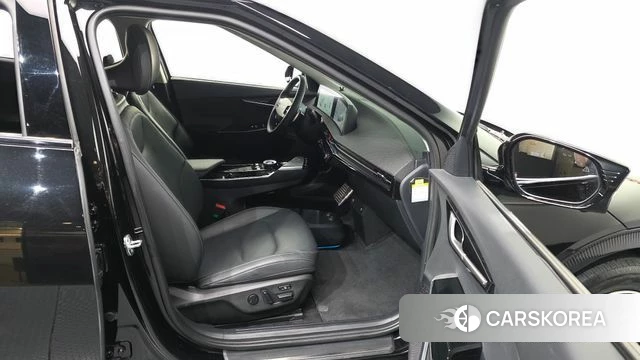 Kia EV6 2023 Черный из Кореи, фото 2