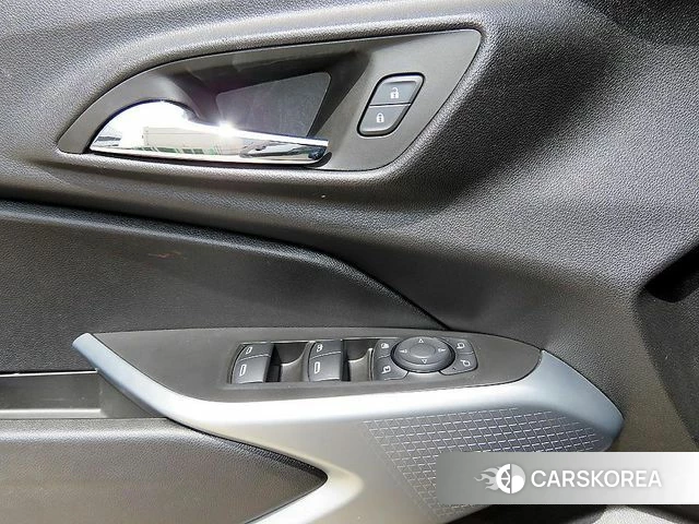 Chevrolet (GM Daewoo) Trax Crossover 2024 Черный из Кореи, фото 2