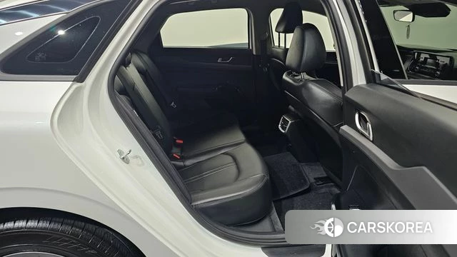 Kia K5 3rd generation 2023 Белый из Кореи, фото 2
