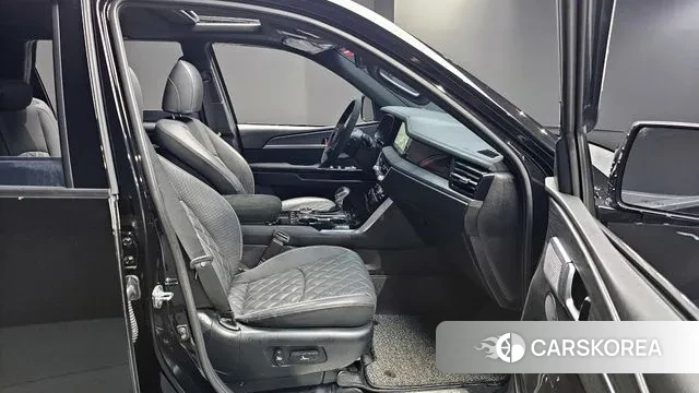 Kia Mohave Master 2023 Черный из Кореи, фото 2