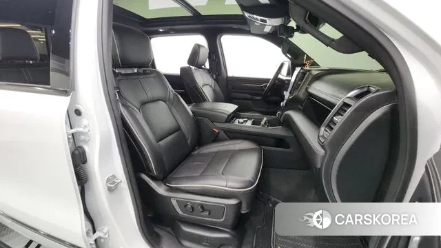 Dodge Lampicup 2022 Белый из Кореи, фото 2