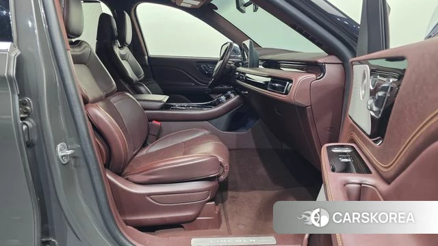 Lincoln Aviator 2nd generation 2022 Серый из Кореи, фото 2