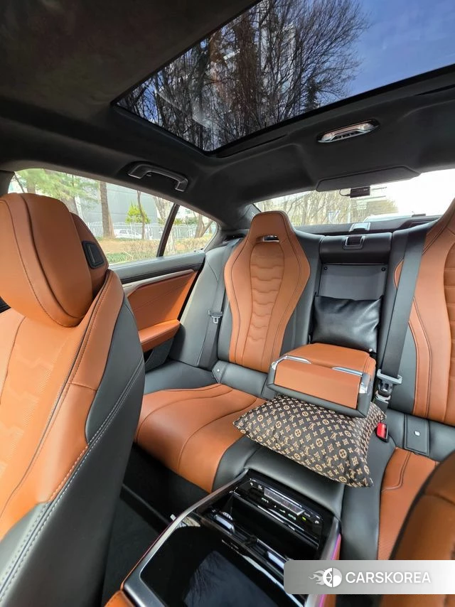 BMW 8 Series (G15) 2023 Белый из Кореи, фото 2