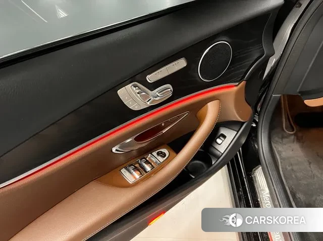 Mercedes-Benz E-Class W213 2023 Черный из Кореи, фото 2