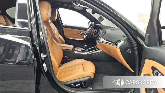 BMW 3 Series (G20) 2019 Черный из Кореи, фото 2