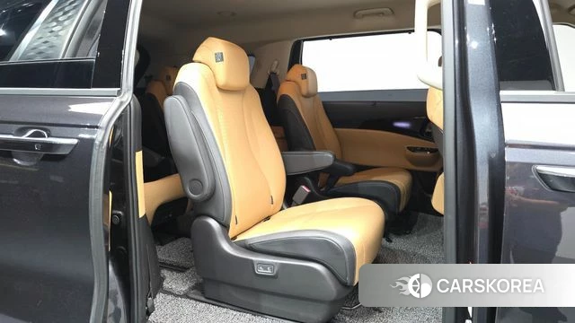 Kia Carnival 4th generation 2023 Серый из Кореи, фото 2