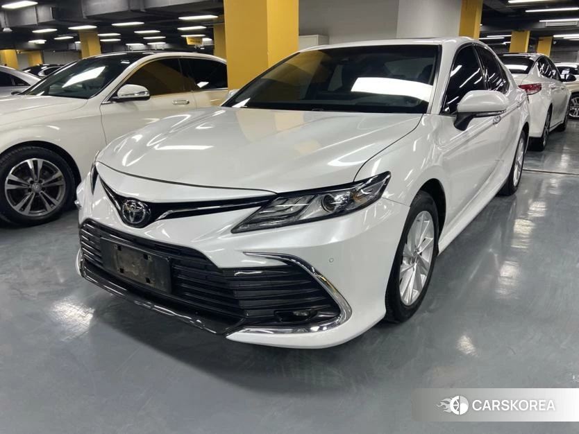 Toyota Camry 2022 Белый из Китая, фото 2