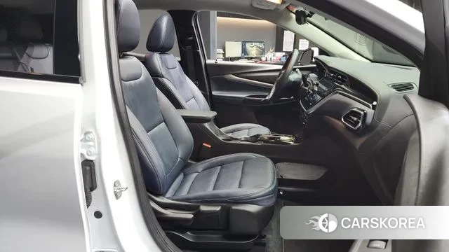 Chevrolet (GM Daewoo) Bolt EUV 2023 Белый из Кореи, фото 2