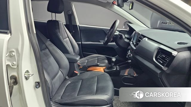 Kia Stonic 2019 Белый из Кореи, фото 2