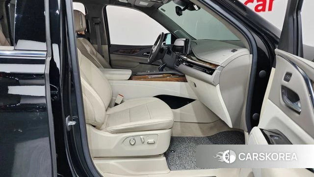 Cadillac Escalade 5th Generation 2022 Черный из Кореи, фото 2