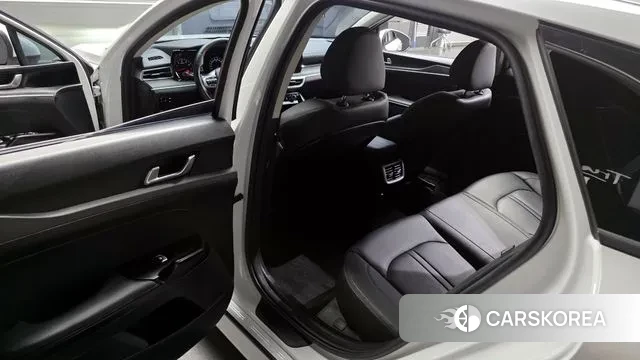 Kia K5 3rd generation 2022 Белый из Кореи, фото 2