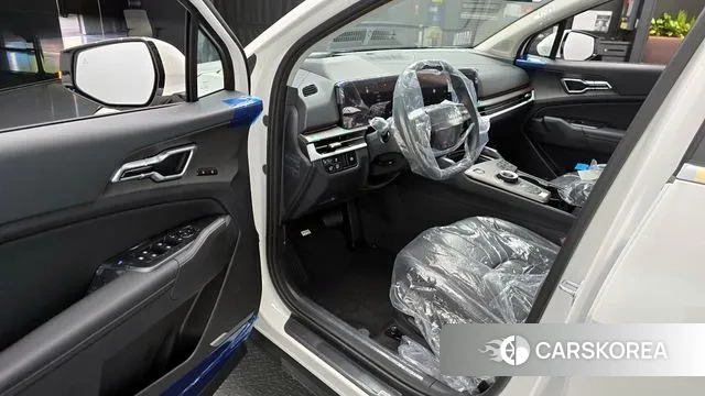 Kia The New Sportage 5th Generation Hybrid 2025 Белый из Кореи, фото 2