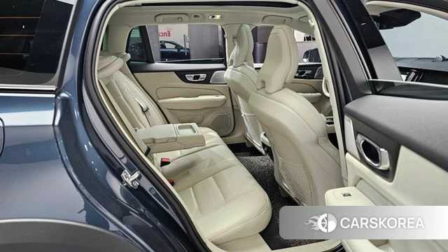 Volvo V60 Cross-Country 2nd Generation 2021 Синий из Кореи, фото 2