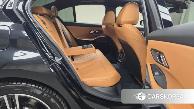 BMW 3 Series (G20) 2025 Черный из Кореи, фото 2