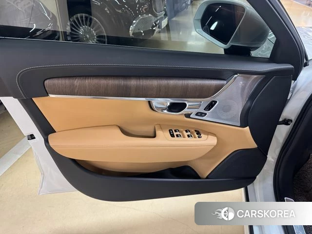 Volvo S90 2022 Белый из Кореи, фото 2