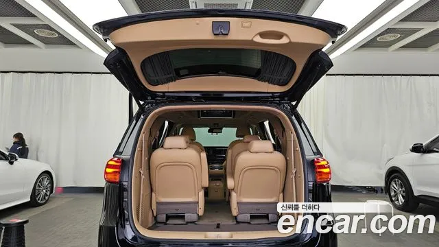 Kia The New Carnival 2018 Черный из Кореи, фото 2