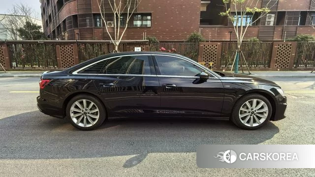 Audi A6L 2024 Черный из Китая, фото 2