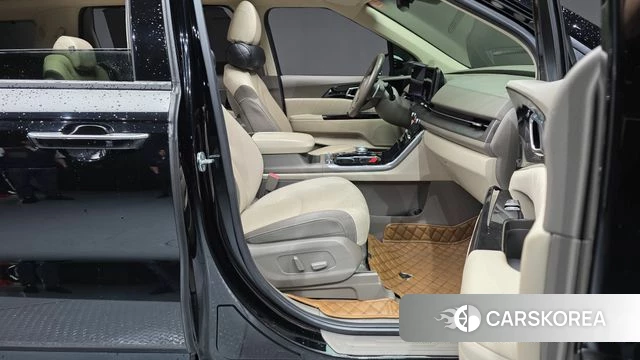Kia Carnival 4th generation 2022 Черный из Кореи, фото 2