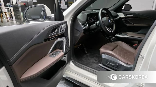 BMW X1 (U11) 2023 Белый из Кореи, фото 2