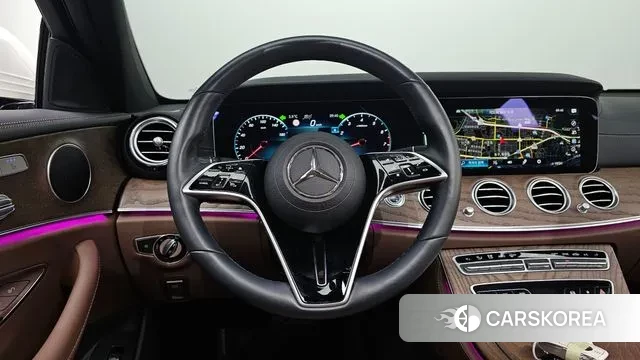 Mercedes-Benz E-Class W213 2022 Белый из Кореи, фото 2