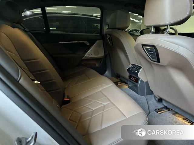 BMW 5 series 2024 Белый из Китая, фото 2