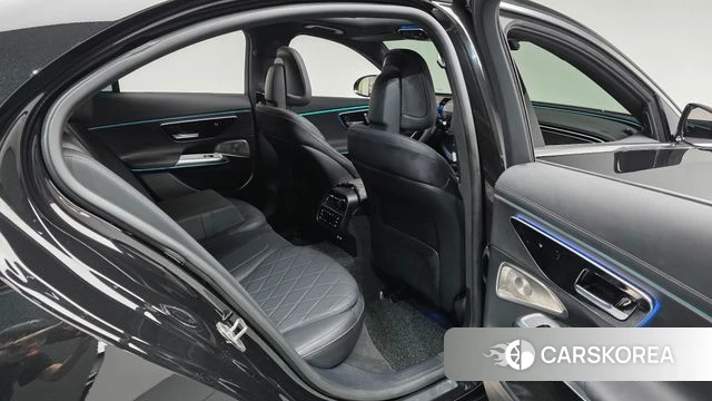 Mercedes-Benz E-Class W214 2024 Черный из Кореи, фото 2
