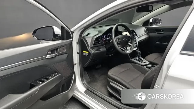 Hyundai The New Avante AD 2019 Серебристо-серый из Кореи, фото 2