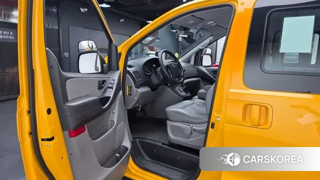 Hyundai The New Grand Starex 2019 Желтый из Кореи, фото 2