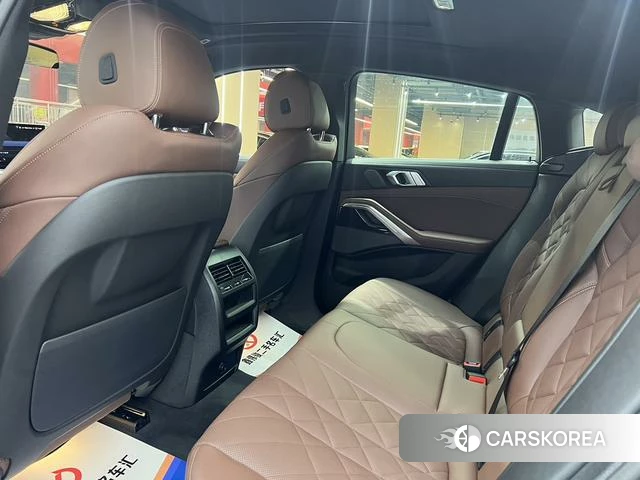 BMW X6 2025 Черный из Китая, фото 2