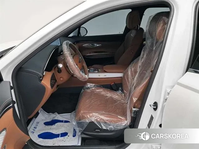 Genesis GV70 2024 Белый из Кореи, фото 2