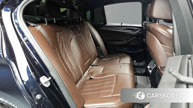 BMW 5 Series (G30) 2019 Черный из Кореи, фото 2