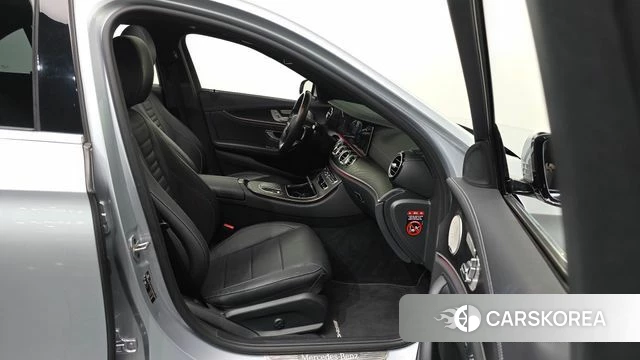 Mercedes-Benz E-Class W213 2022 Серебряный из Кореи, фото 2