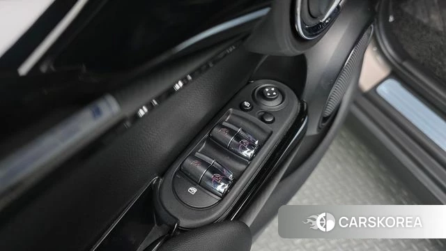 Mini Cooper 2023 Песочный из Кореи, фото 2