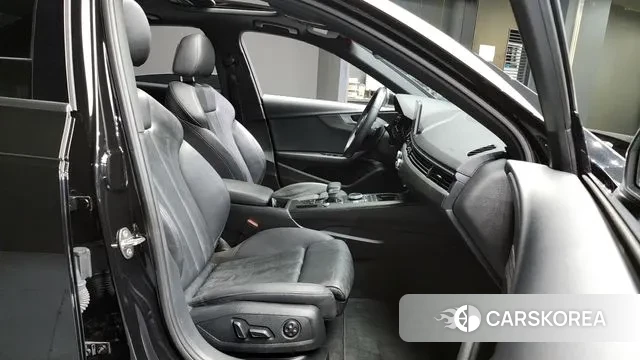 Audi A4 (B9) 2019 Черный из Кореи, фото 2