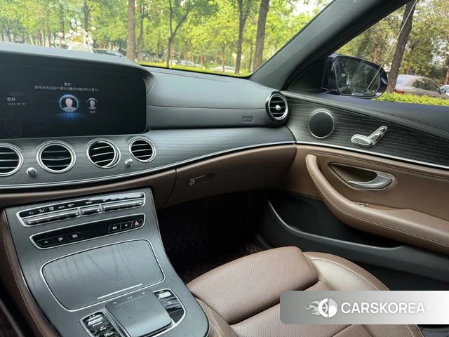 Mercedes-Benz E-class id 4222391 из Китая 2