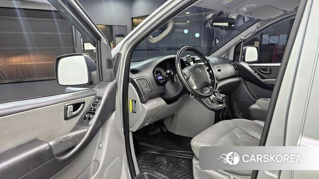 Hyundai The New Grand Starex 2018 Серебристо-серый из Кореи, фото 2