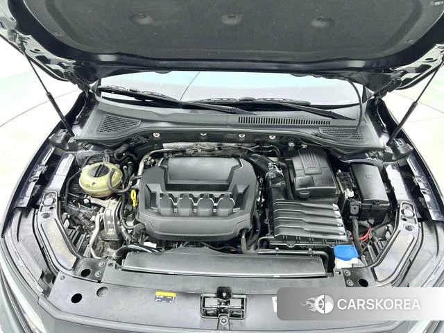 Volkswagen Passat 2023 Черный из Китая, фото 2