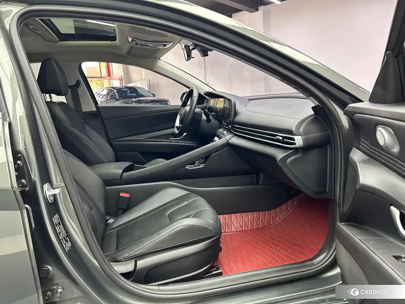 Hyundai Elantra 2023 Silver/gray из Китая, фото 3