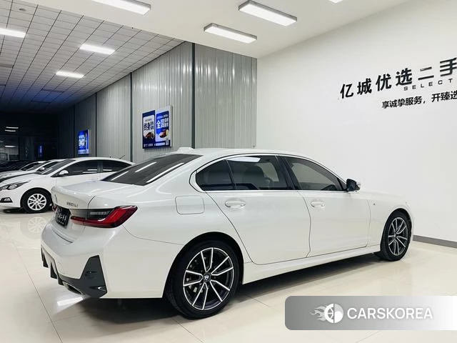 BMW 3 series 2023 Белый из Китая, фото 2