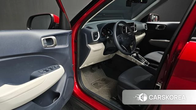 Hyundai Venue 2025 Красный из Кореи, фото 2