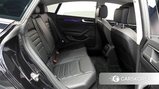 Volkswagen Arteon 2023 Черный из Кореи, фото 2