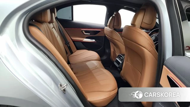 Mercedes-Benz E-Class W214 2025 Серебряный из Кореи, фото 2