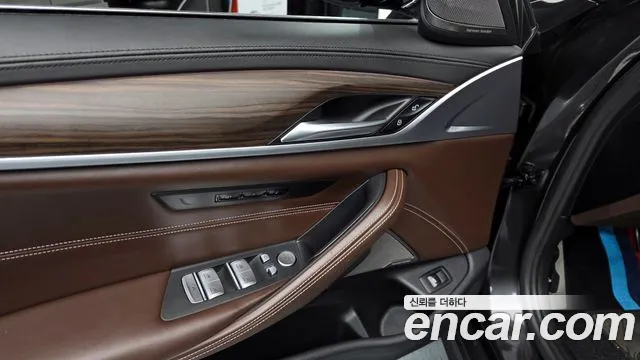 BMW 5 Series (G30) 2020 Серый из Кореи, фото 2