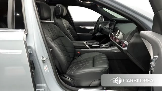 BMW 7 Series (G70) 2023 Серый из Кореи, фото 2