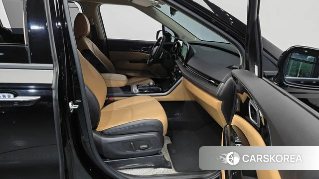 Kia Carnival 4th generation 2023 Черный из Кореи, фото 2