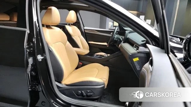 Kia K5 3rd generation 2023 Черный из Кореи, фото 2