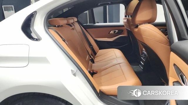 BMW 3 Series (G20) 2024 Белый из Кореи, фото 2