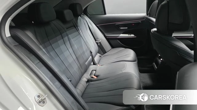 Mercedes-Benz E-Class W214 2024 Белый из Кореи, фото 2