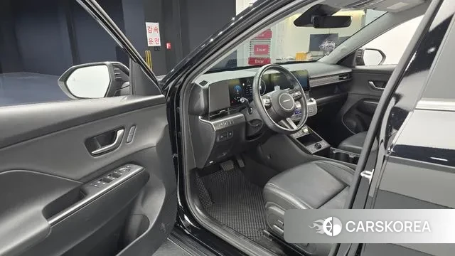 Hyundai Kona (SX2) 2023 Черный из Кореи, фото 2